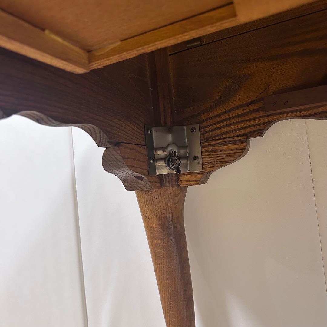 アンティーク　猫脚　サイドテーブル　コーヒーテーブル　引き出し　虎斑柄