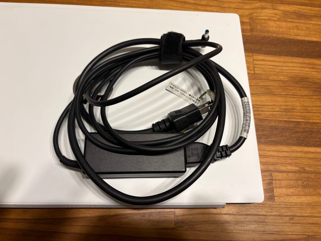 HP Pavilion i5-8250U 16GB Win11 ジャンク