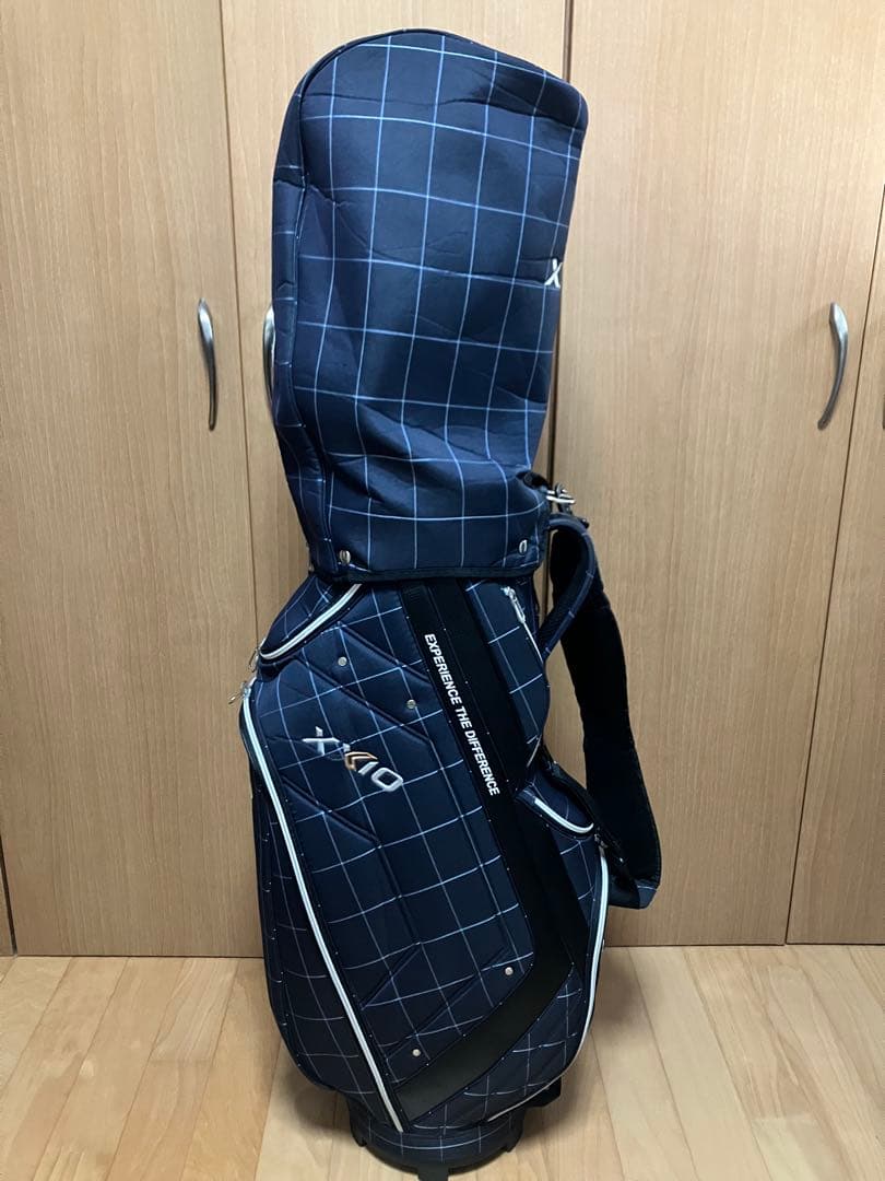 ダンロップXXIO チェック柄キャディバッグ ネイビー GGC-X142