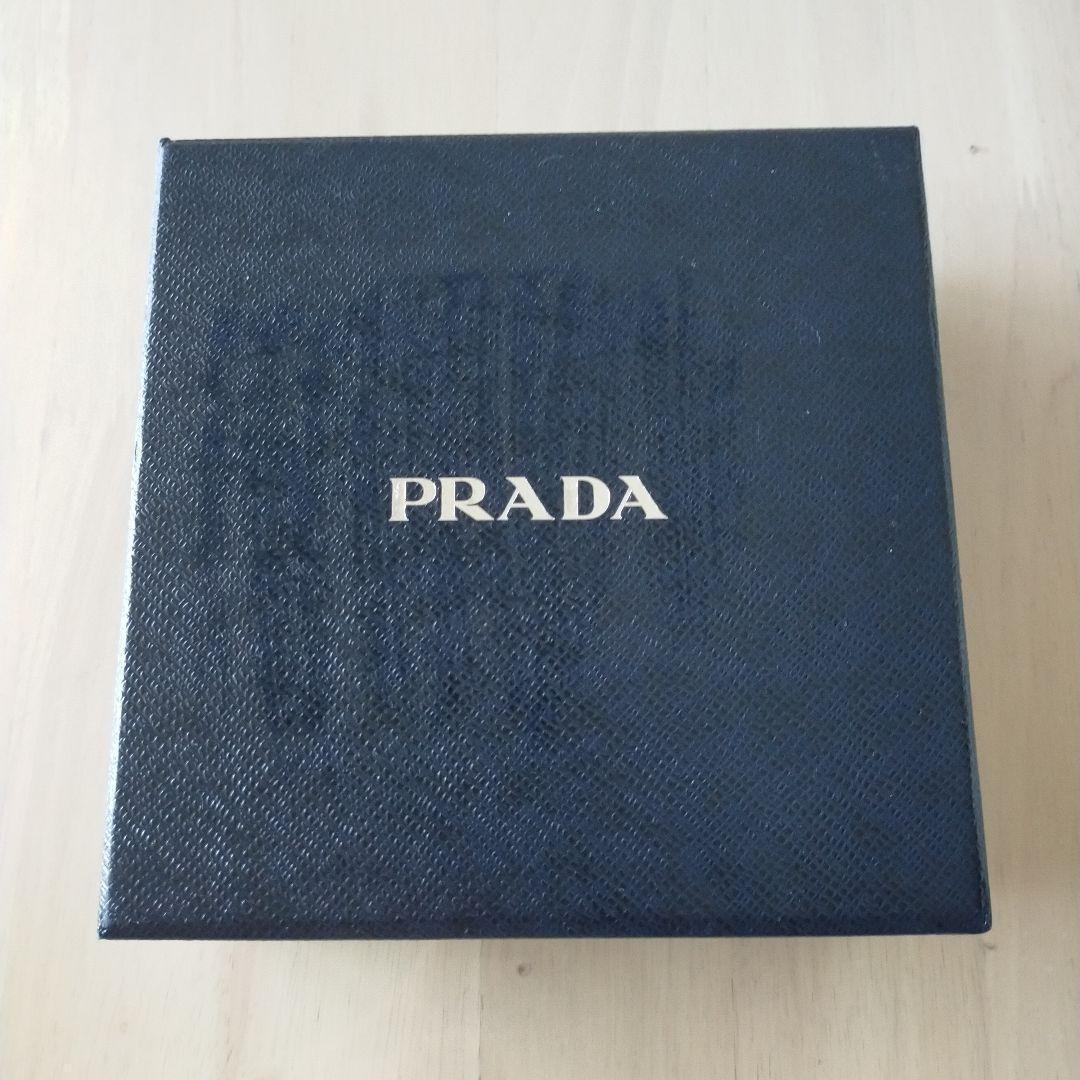激レア PRADA プラダ サフィアーノ レザー バックチャーム