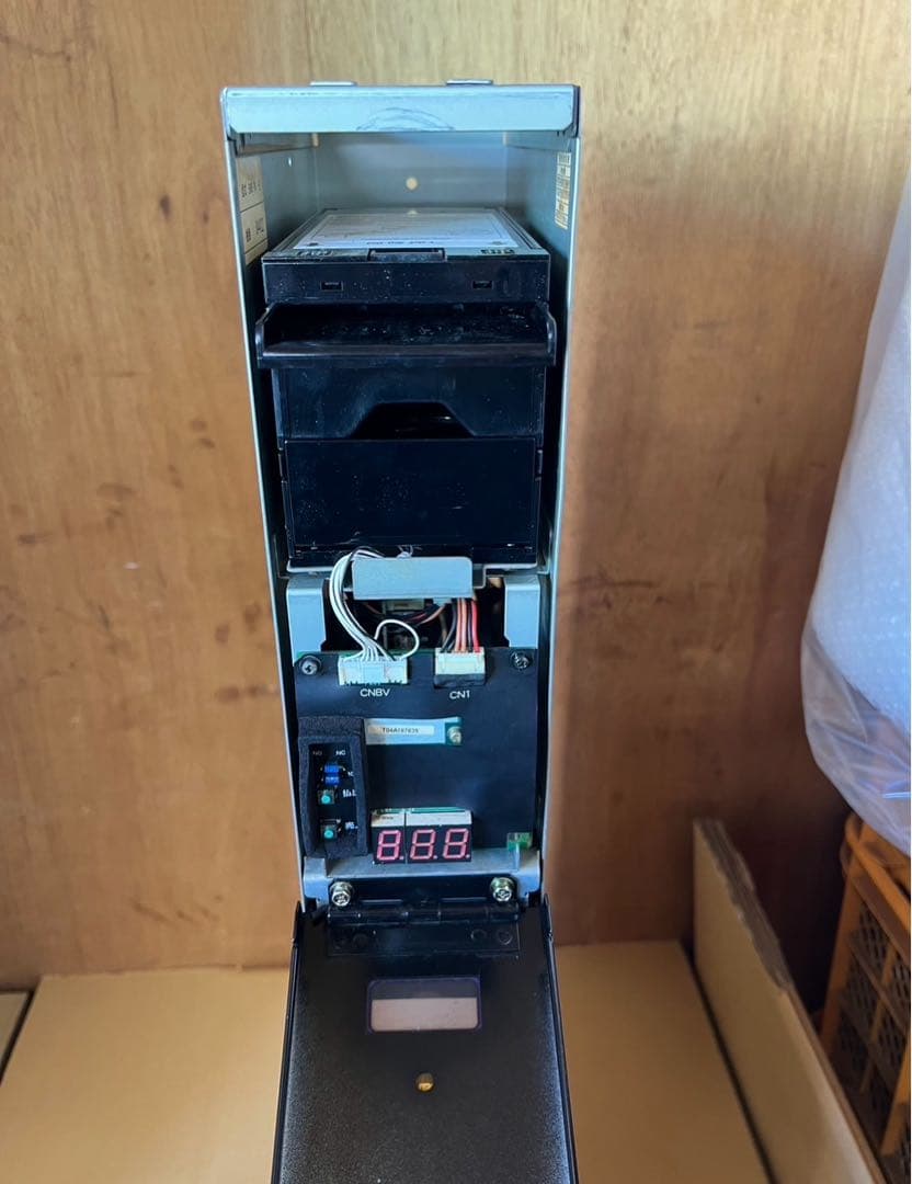 両替機　EMS-7 識別機　ビルバリ　短期間使用品　領収書OK