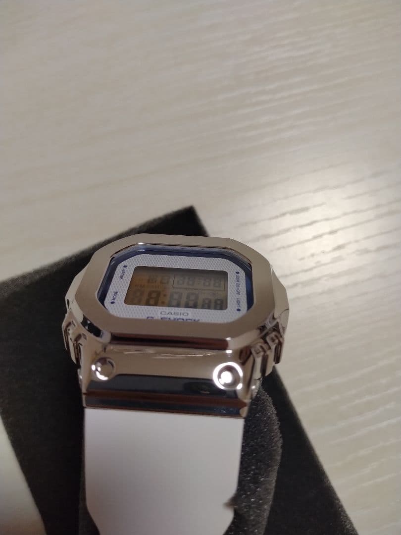 【未使用】カシオ CASIO G-SHOCK GM-S5600LC　ホワイト