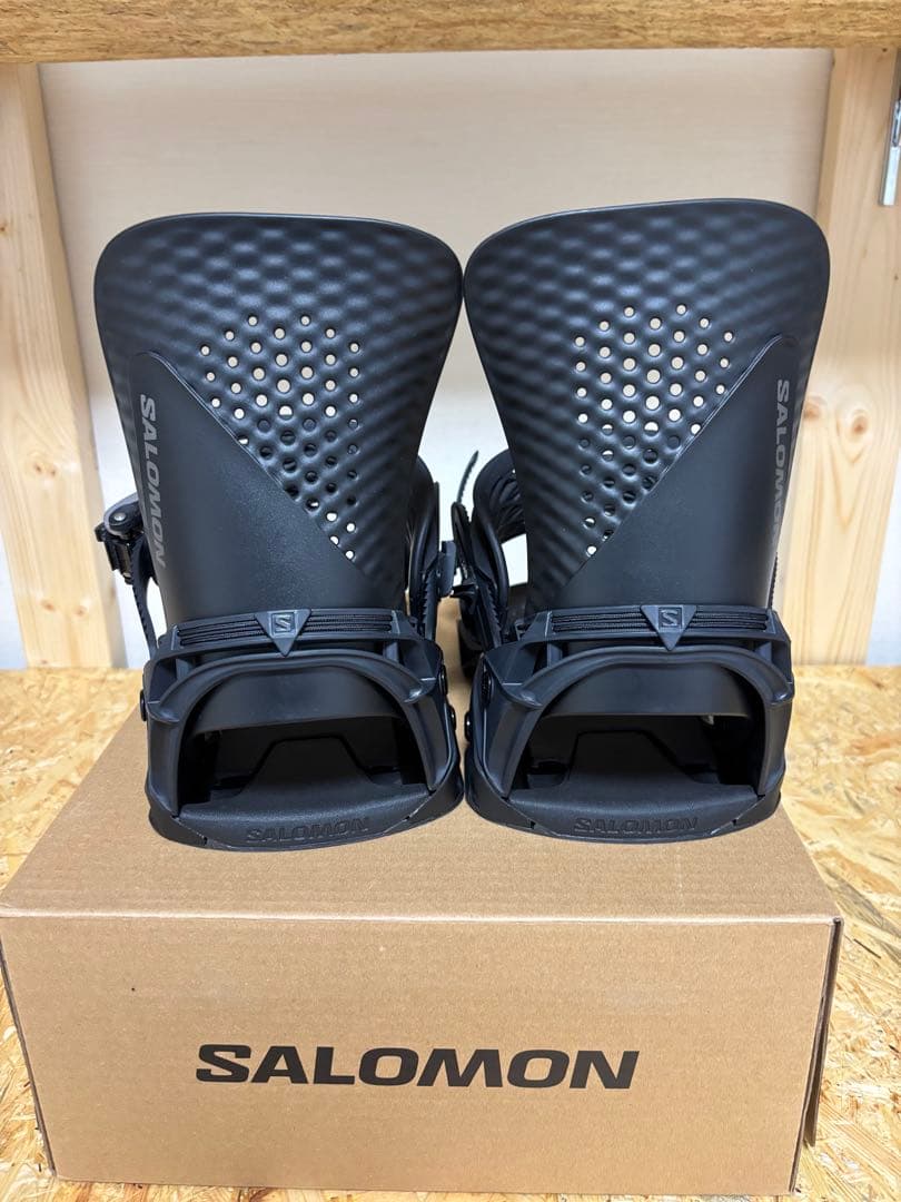 新品未使用　24-25 サロモン　Salomon hologram ブラックM