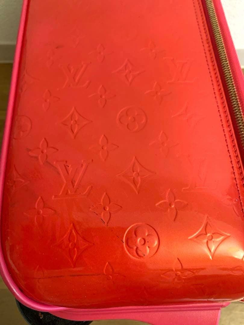 ルイ・ヴィトン　キャリーバッグ　ペガス45 ヴェルニ　ローズ・ポップピンク
