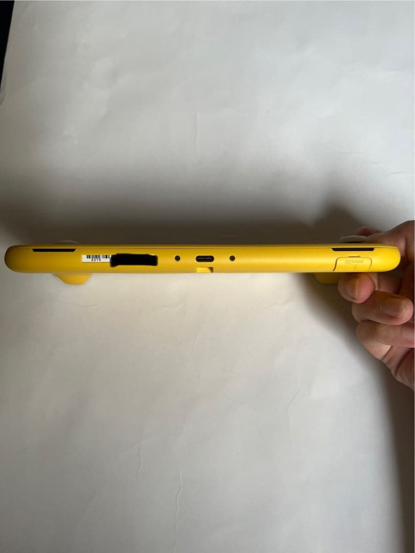 ニンテンドースイッチ ライト イエロー　本体