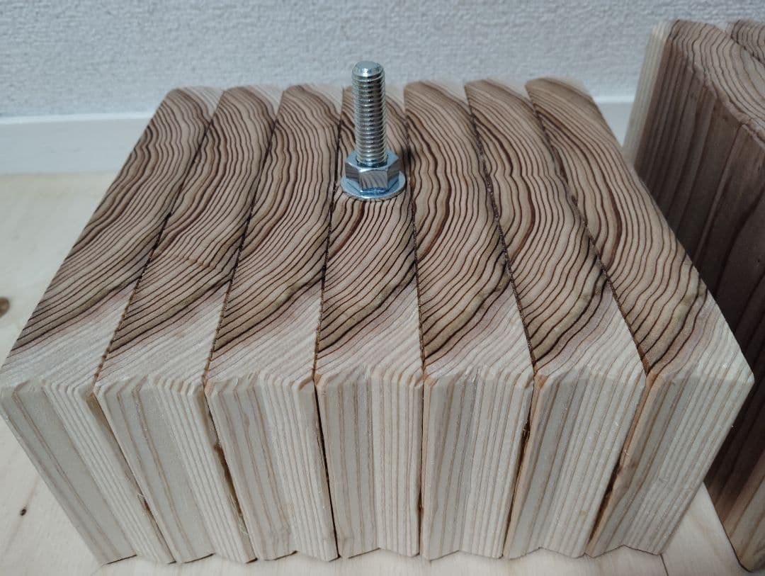 籾摺り機(小型、回転軸ボルトタイプ)