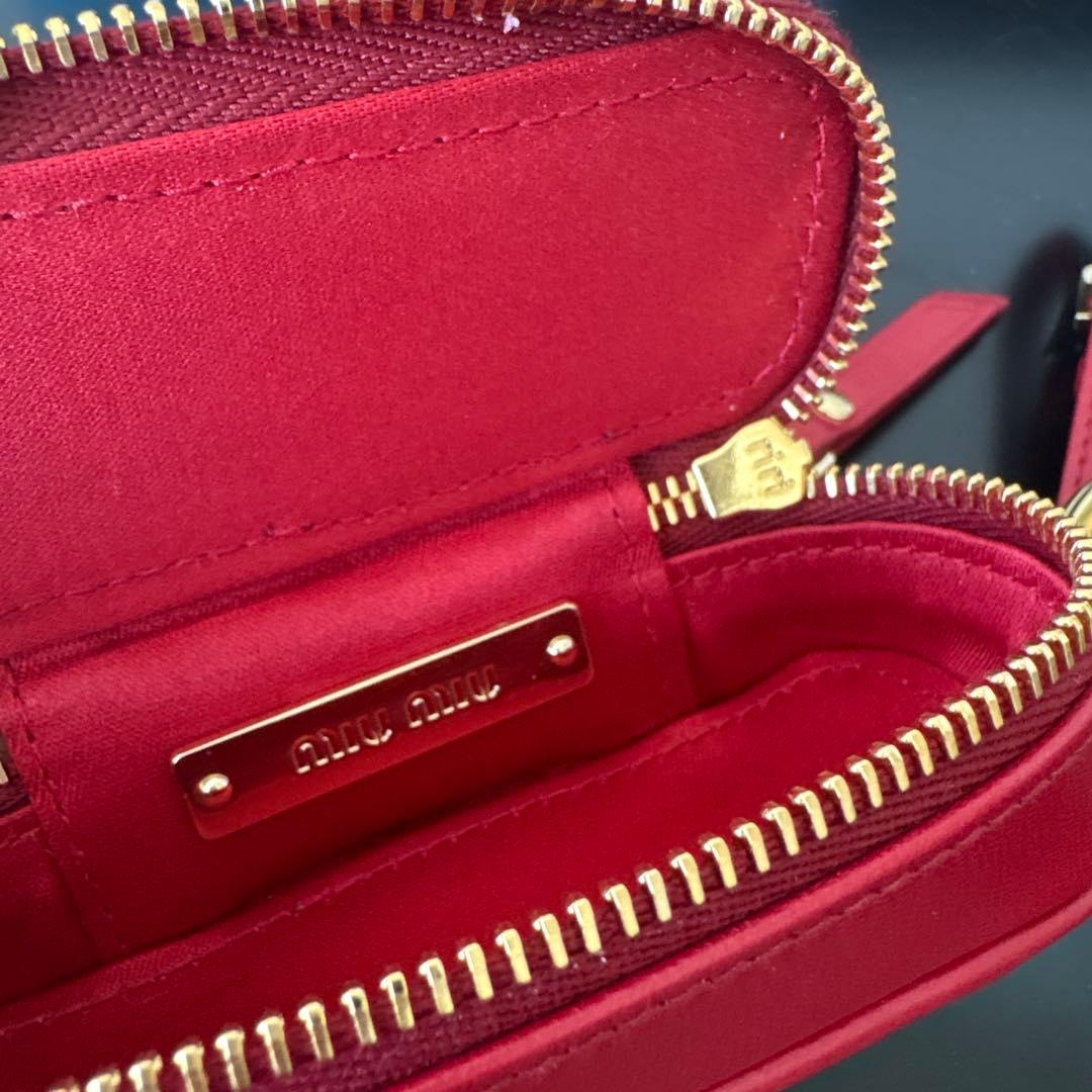 【美品】miumiu マテラッセ バッグチャーム リップケース　レッド
