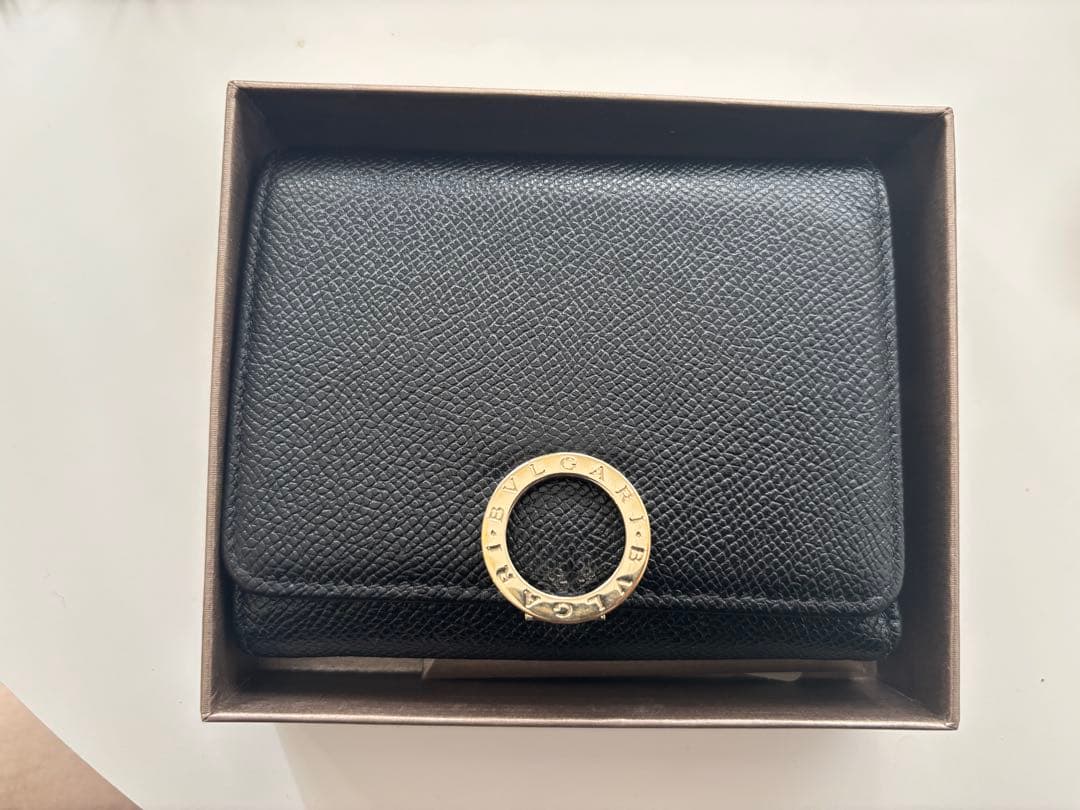 BVLGARI ブラックレザー 三つ折り財布