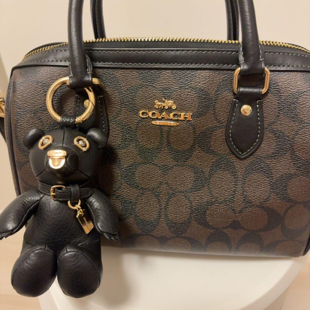 COACH　バックチャーム　くま