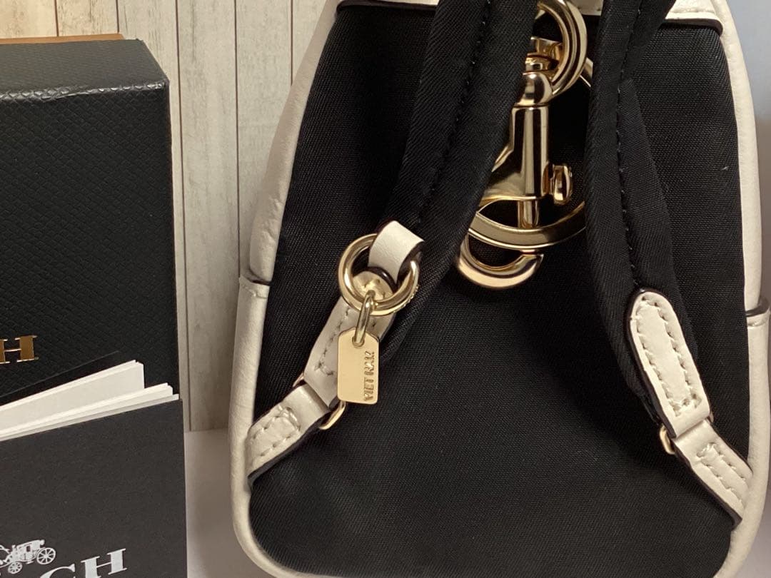 未使用美品コーチCOACH 星型装飾 ミニバックパックキーホルダー本物