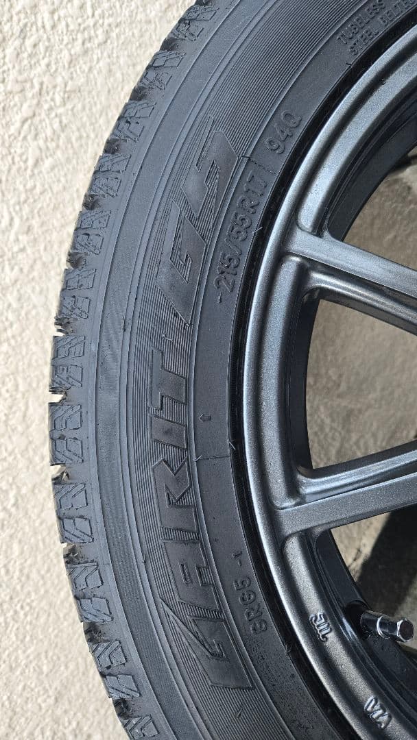 エスティマ ヤリスクロス ジューク等に スタッドレス4本セット