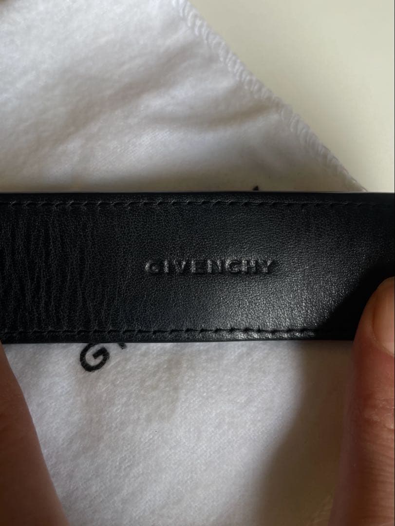 GIVENCHY ジバンシィ スタースタッズ レザーブレスレット バングル