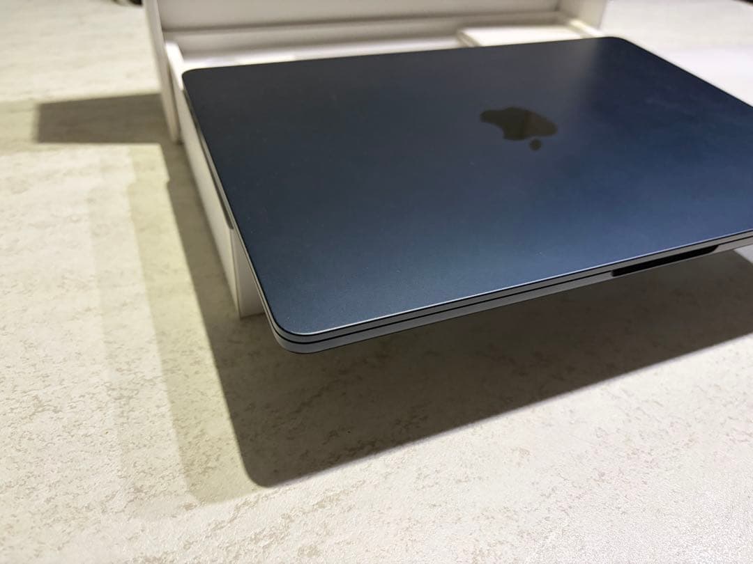 極美品★MacBook Air 2022 8GB 256 ブラック