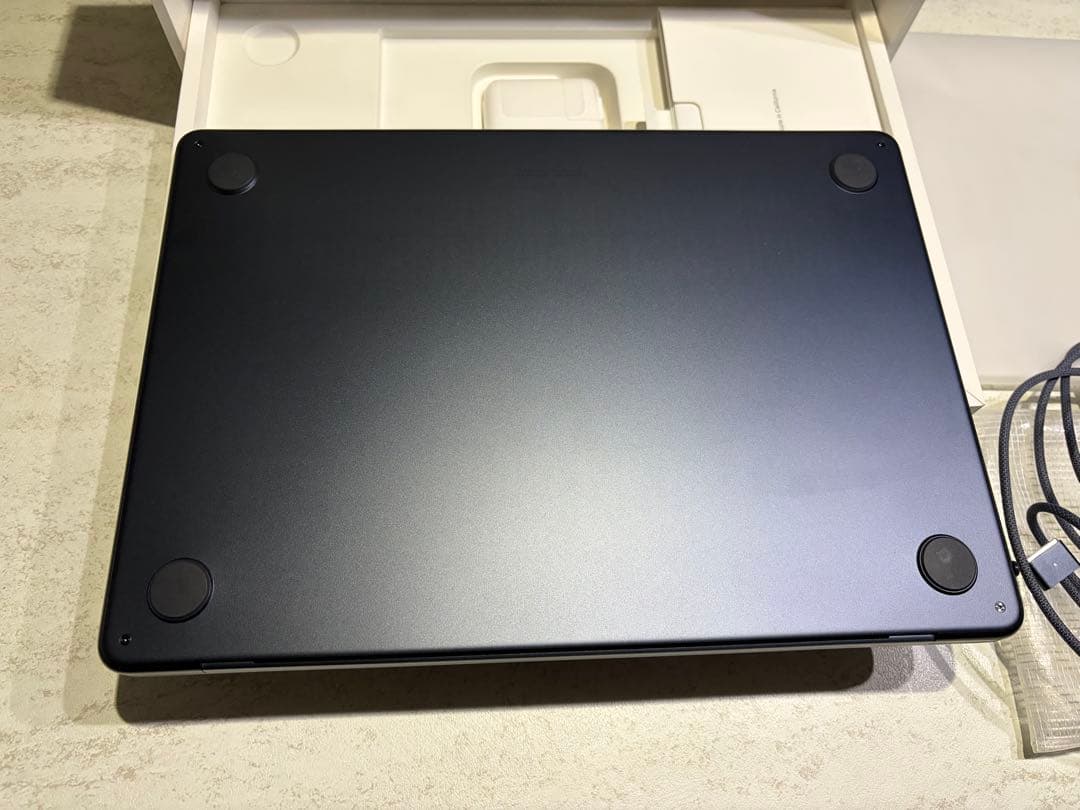 極美品★MacBook Air 2022 8GB 256 ブラック