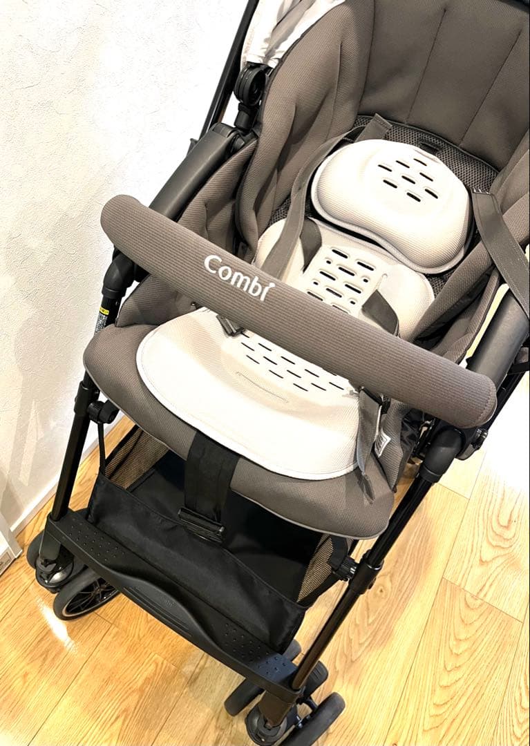 【超美品】Combiスゴカルα Light エッグショックAXフェザーネイビー