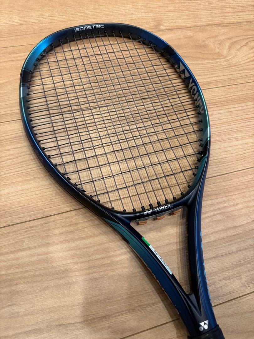 YONEX EZONE 100 硬式テニスラケット