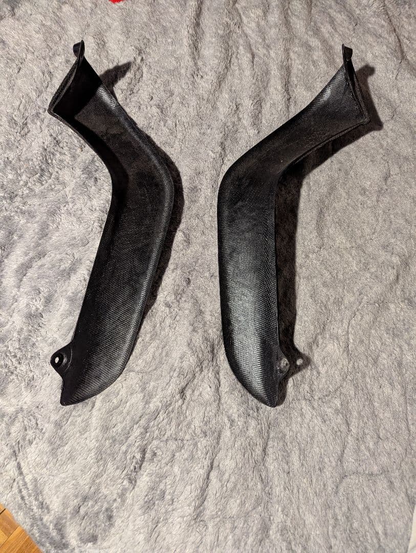 トリシティ125　レッグバイザー　ZORRO