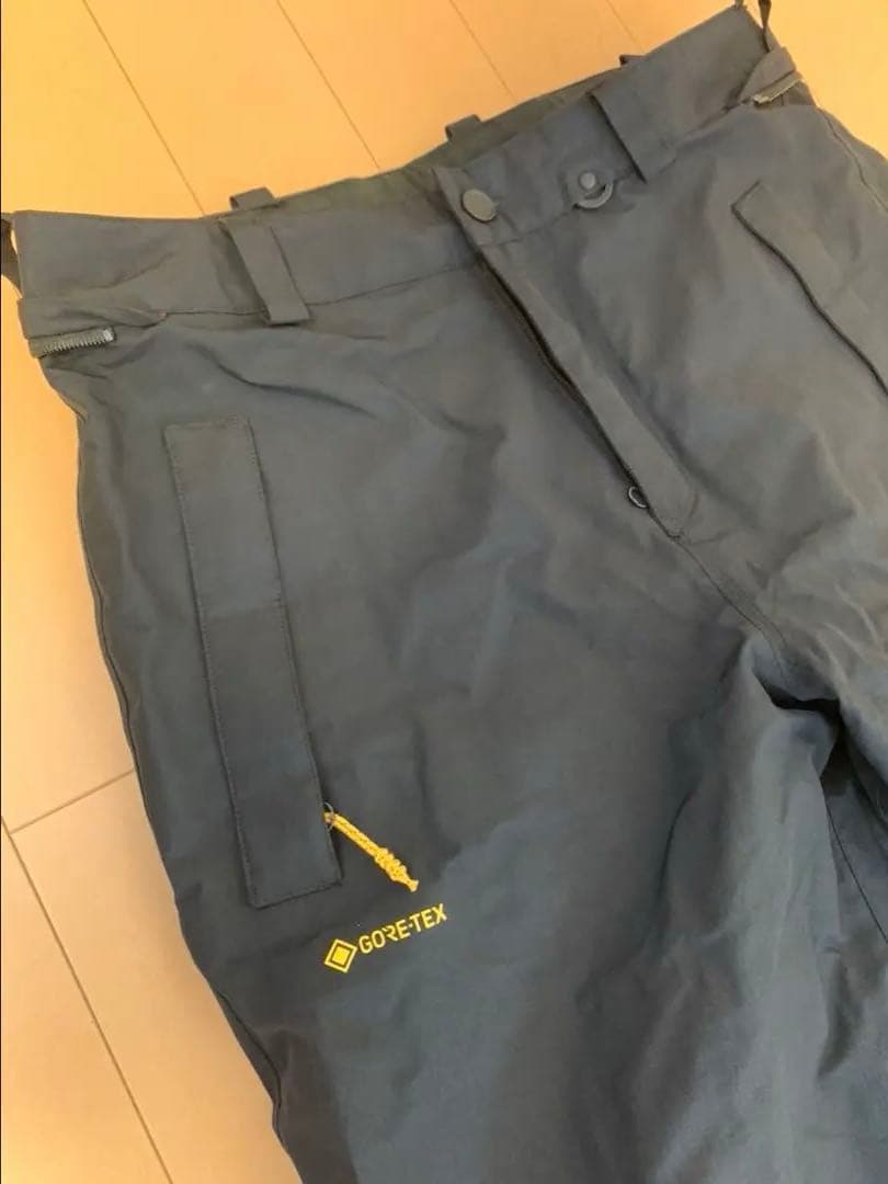 専用です・VOLCOM 防水フード付きジャケット【ジャケットのみ】