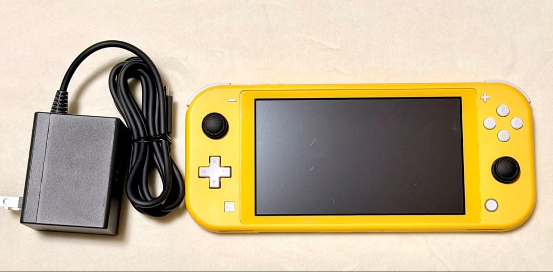 Nintendo Switch Lite Yellow 任天堂 スウィッチ