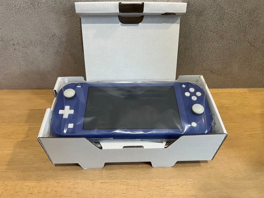 【switch Lite本体】Nintendo Switchライト本体 ブルー