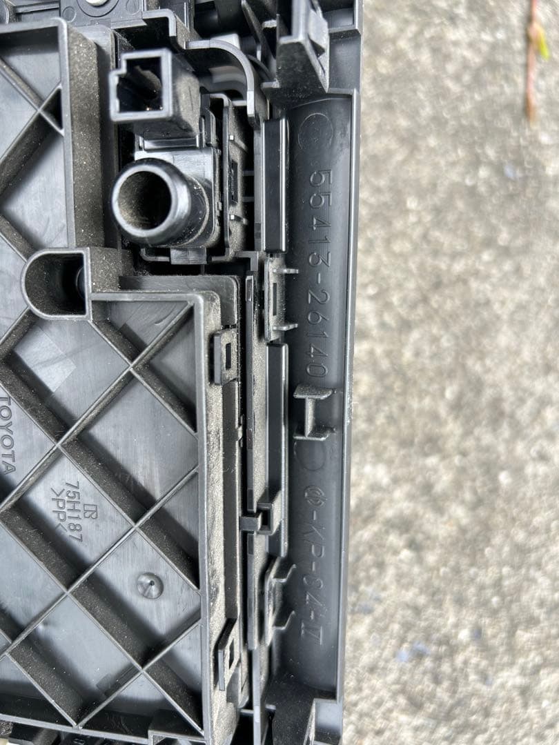 ハイエースエアコンパネル