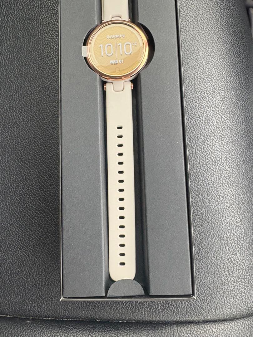 ガーミン Lily Sport Light Sand/Rose Gold 小