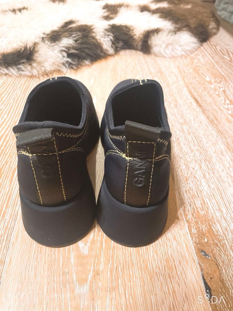 厚底ブラックスリッポン　GANNI 37インチ