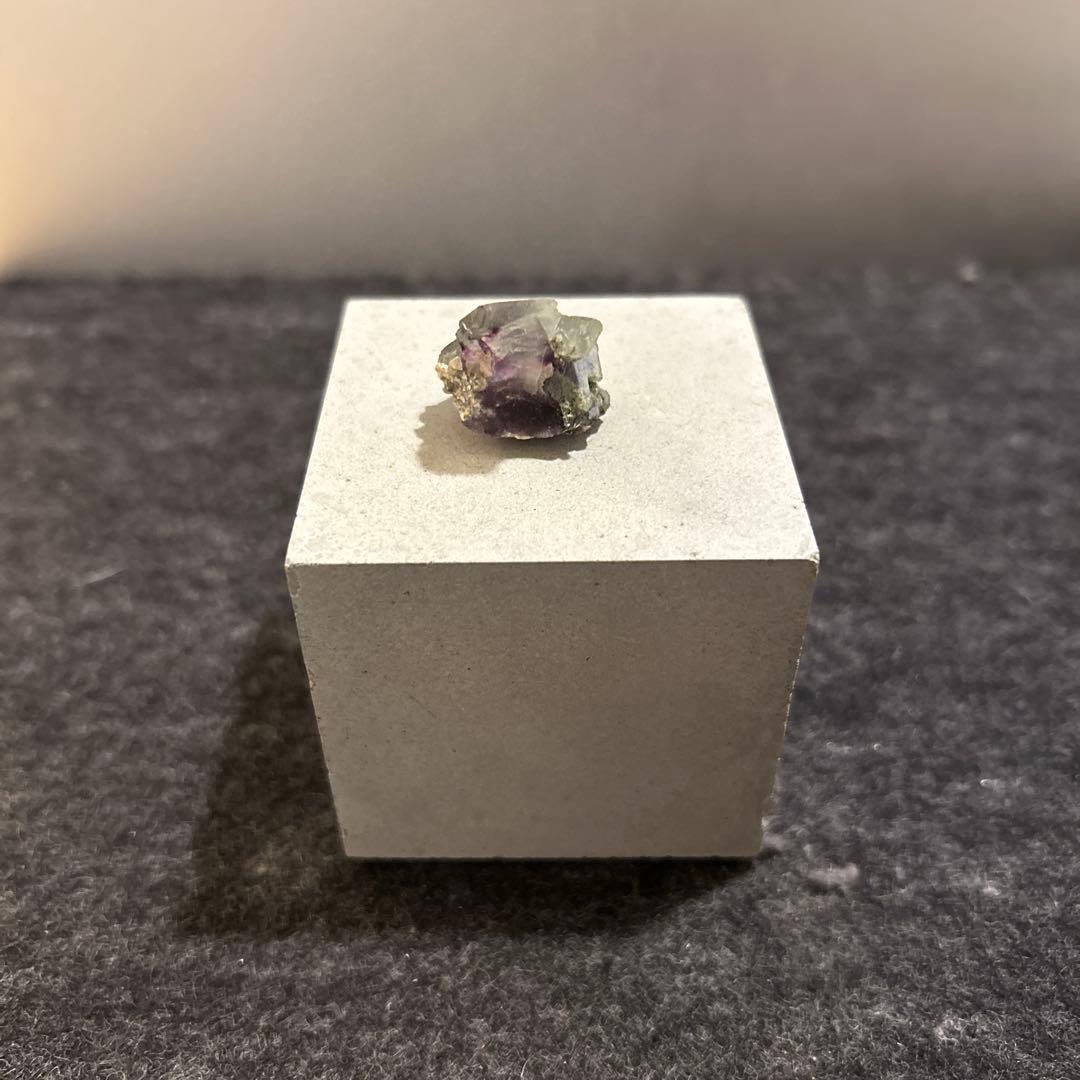 セメントキューブ 6*6cm 水晶セット