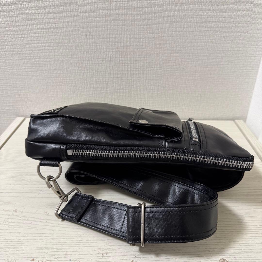 【最終モデル】新品同様　定価28600 ポーター フリースタイル ボディバッグ