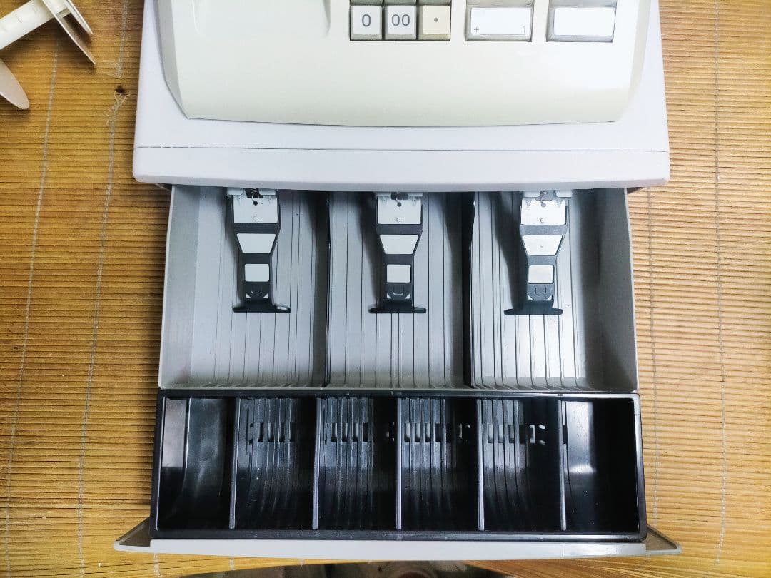 カシオレジスター　100ER　簡単便利特殊　送料込　277288