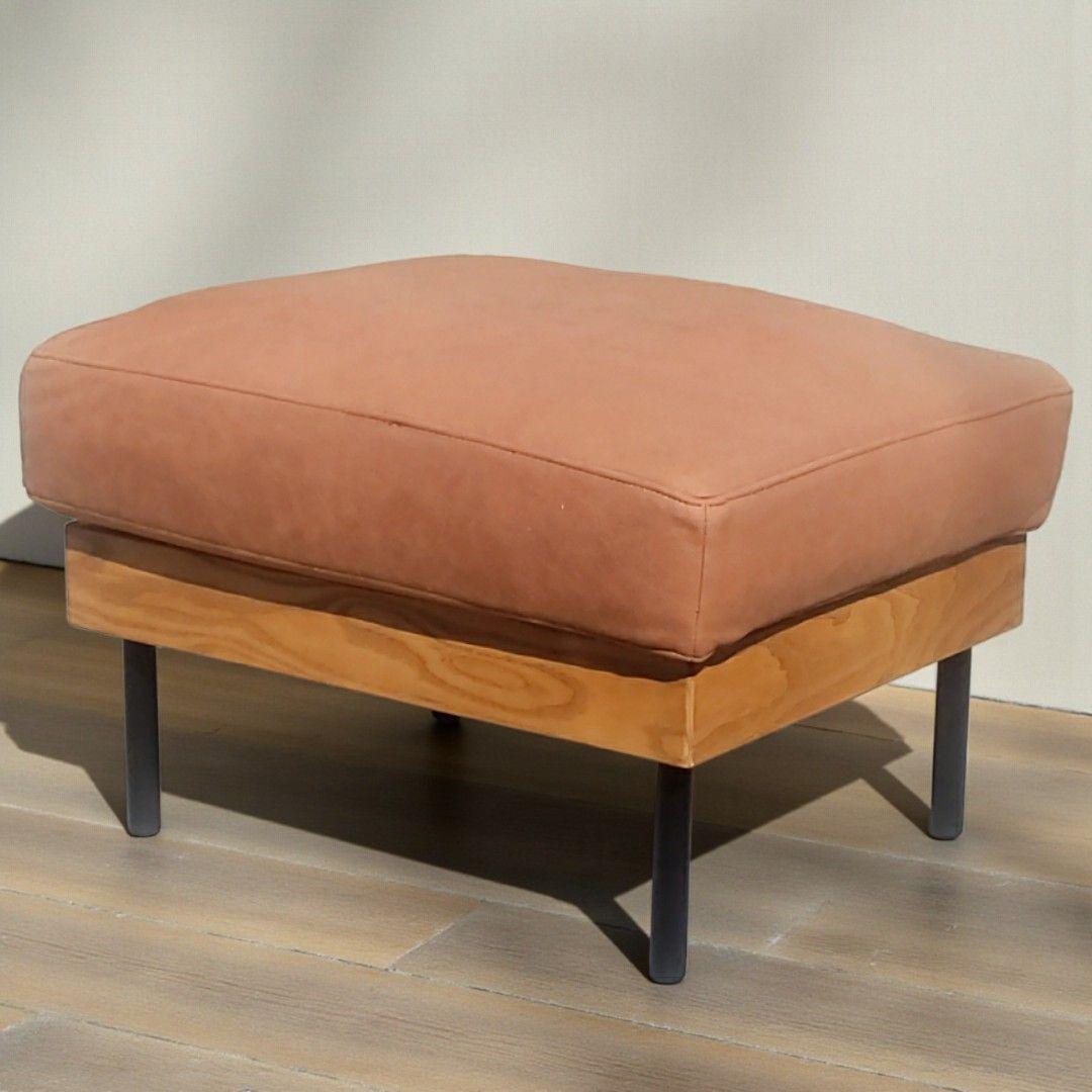 unico TREL オットマン アッシュ アイアン スツール