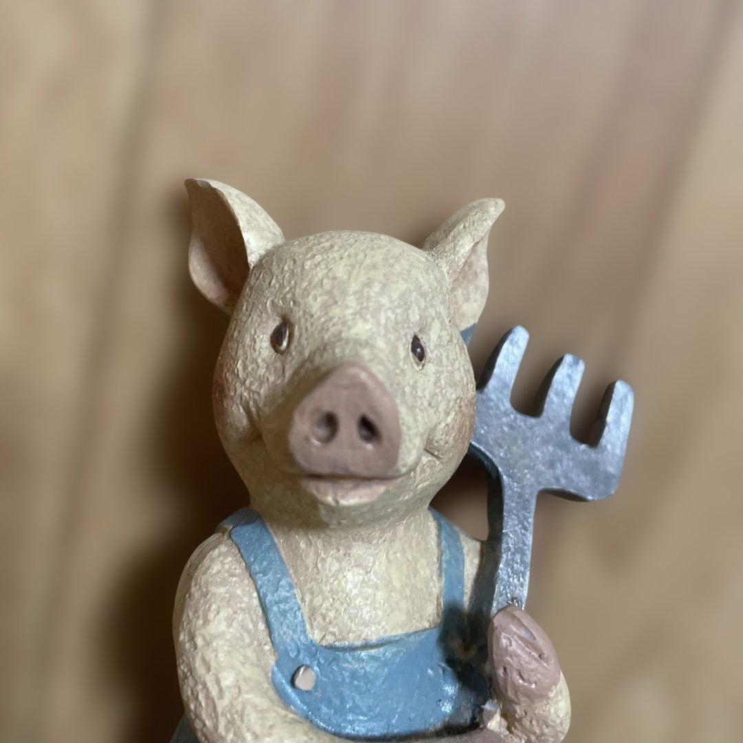豚の農夫　置物 フォーク付き 約15cm