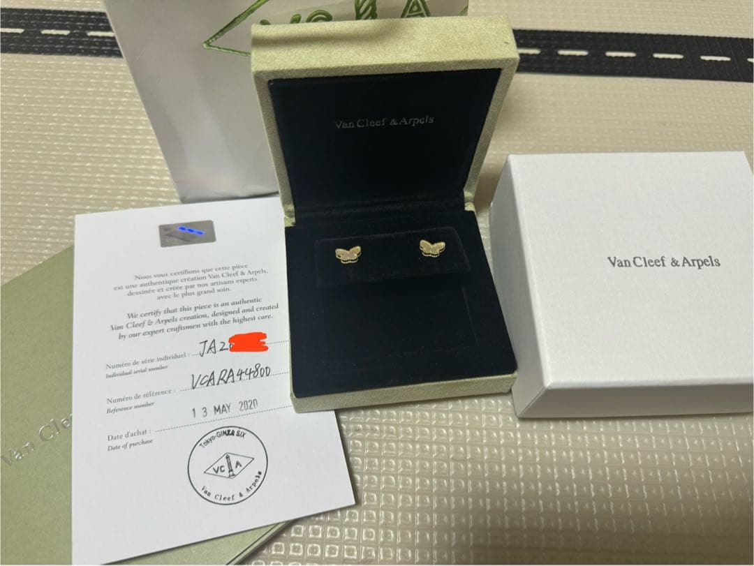 スウィートアルハンブラ　パピヨン　ピアス　両耳