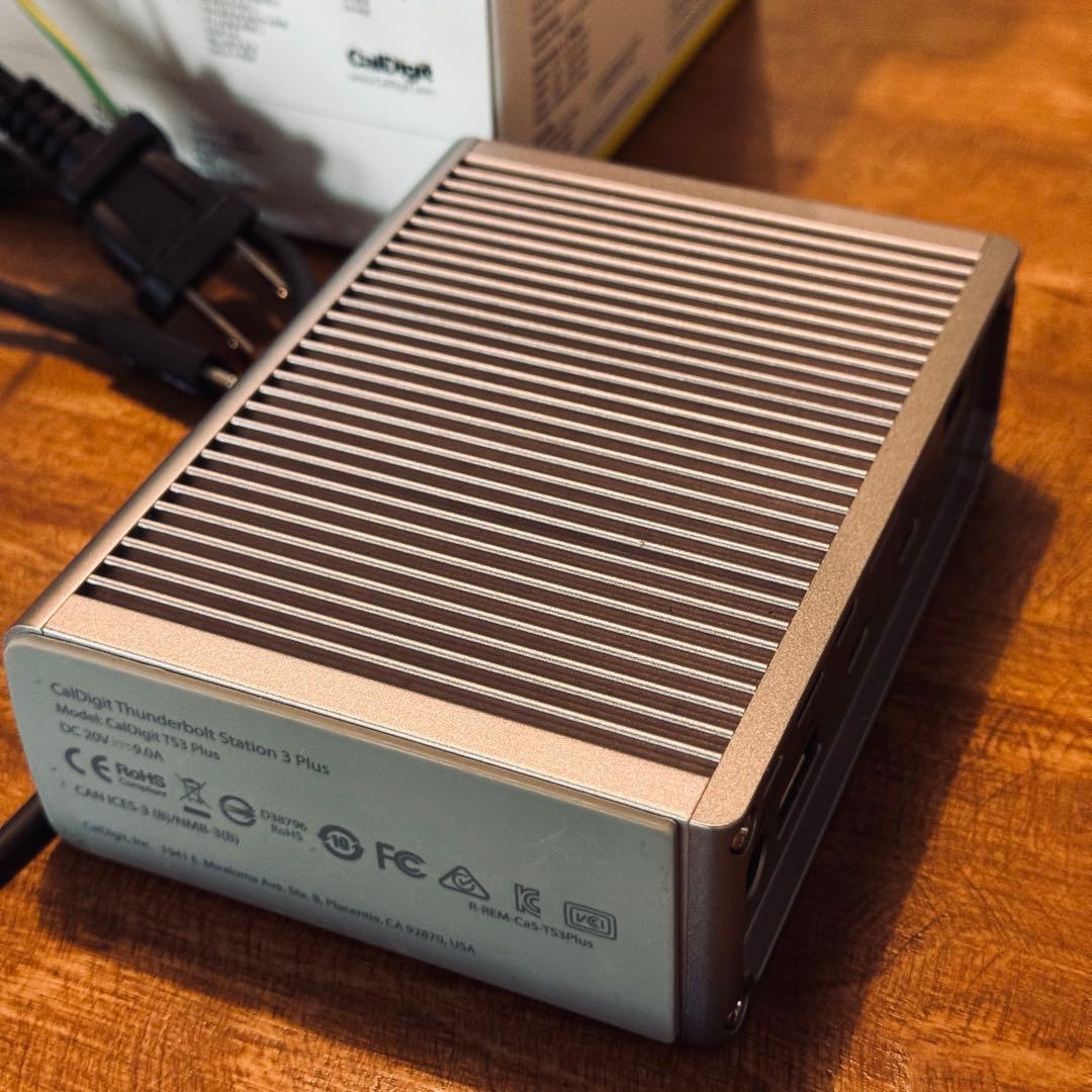 CalDigit TS3 Plus+ USBハブ