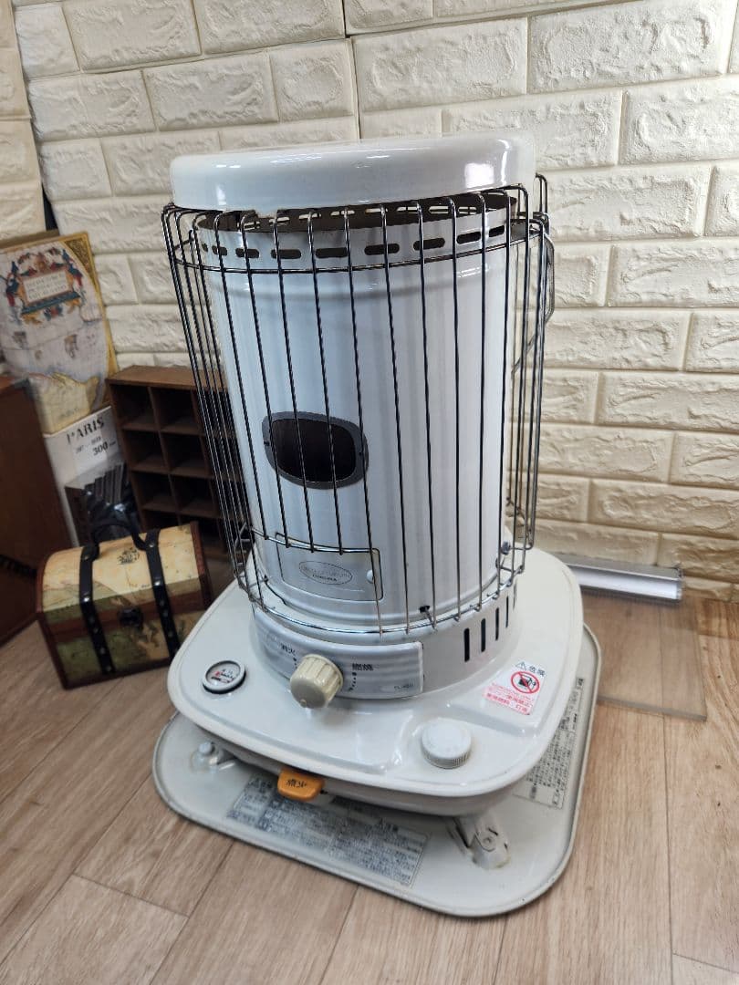 送料無料❤2014⑨■コロナ ホワイト 石油ストーブ 安全ガード付き