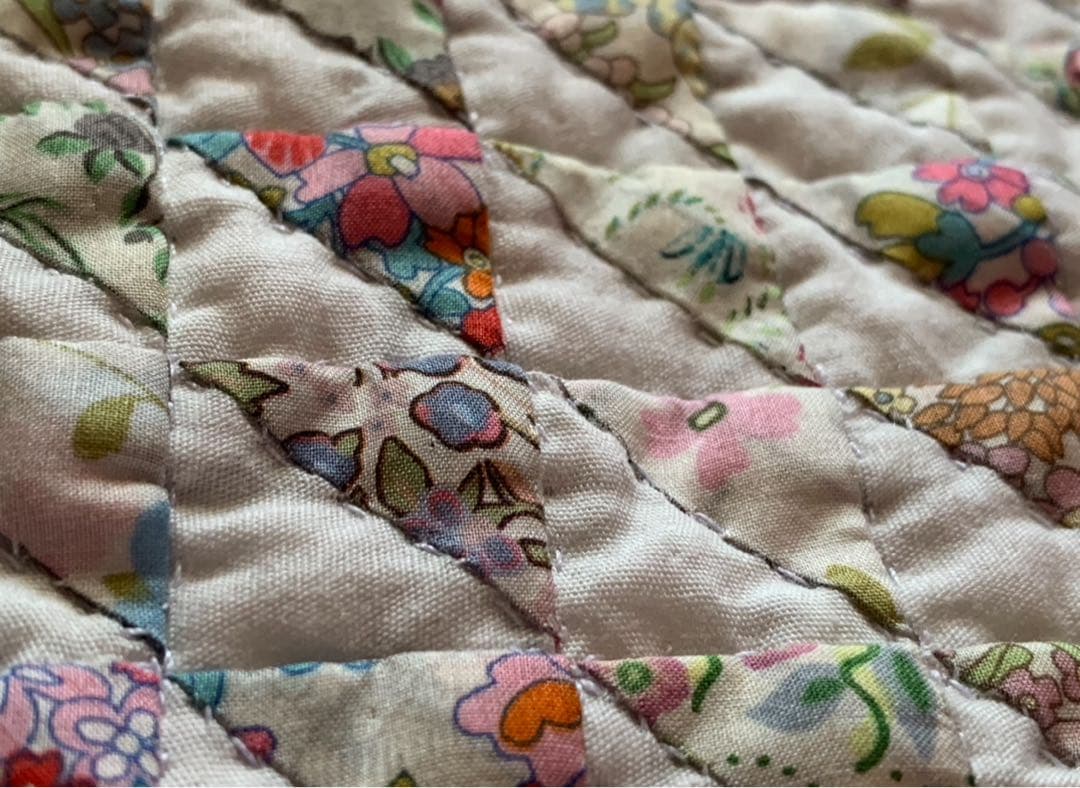 リバティ LIBERTY. タペストリー ハート ホワイトキルト ハンドメイド