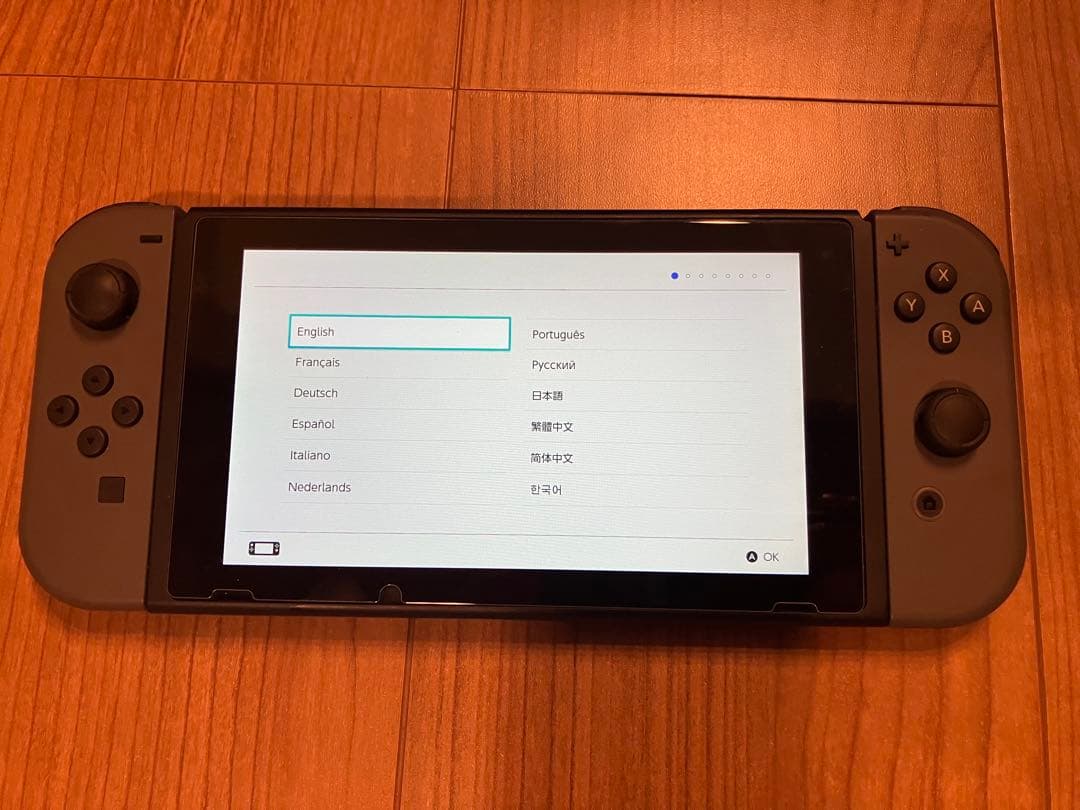 美品 Nintendo Switch 本体 グレー 付属品完備　スイッチ本体