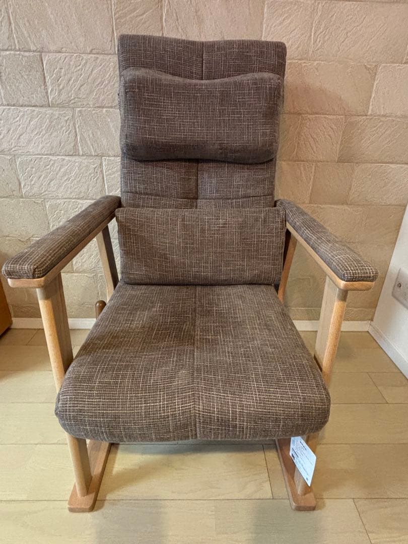 エムール あかり