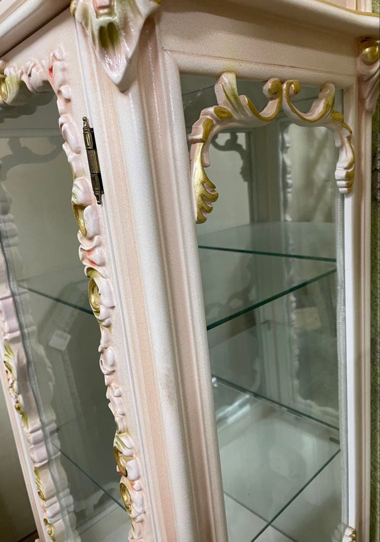 ロココ調ピンクのフラワーモチーフキャビネット 美品