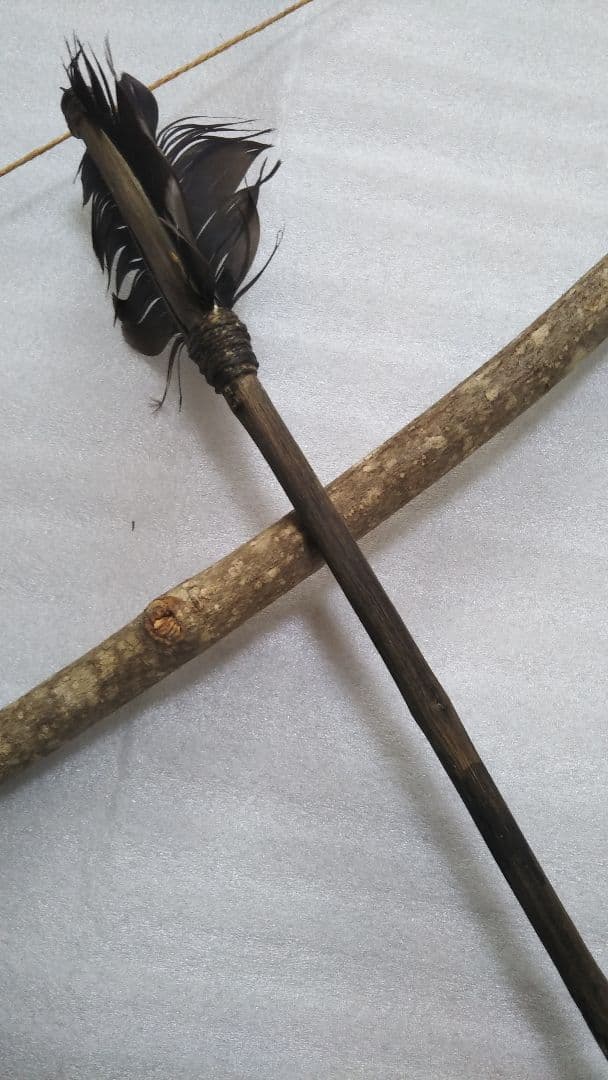 (値下げ)アイヌ民具弓矢セット　クとへペライ