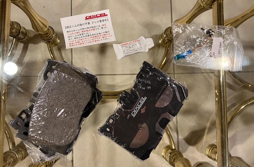DIXCEL Premiumメルセデスベンツブレーキパッドフロント用　新品未使用