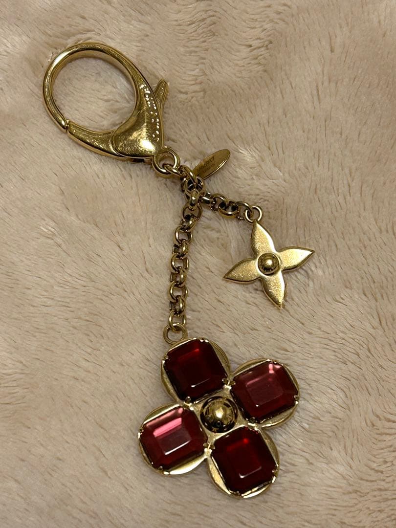 LOUIS VUITTON ビジューサック ビーフルール キーホルダー チャーム