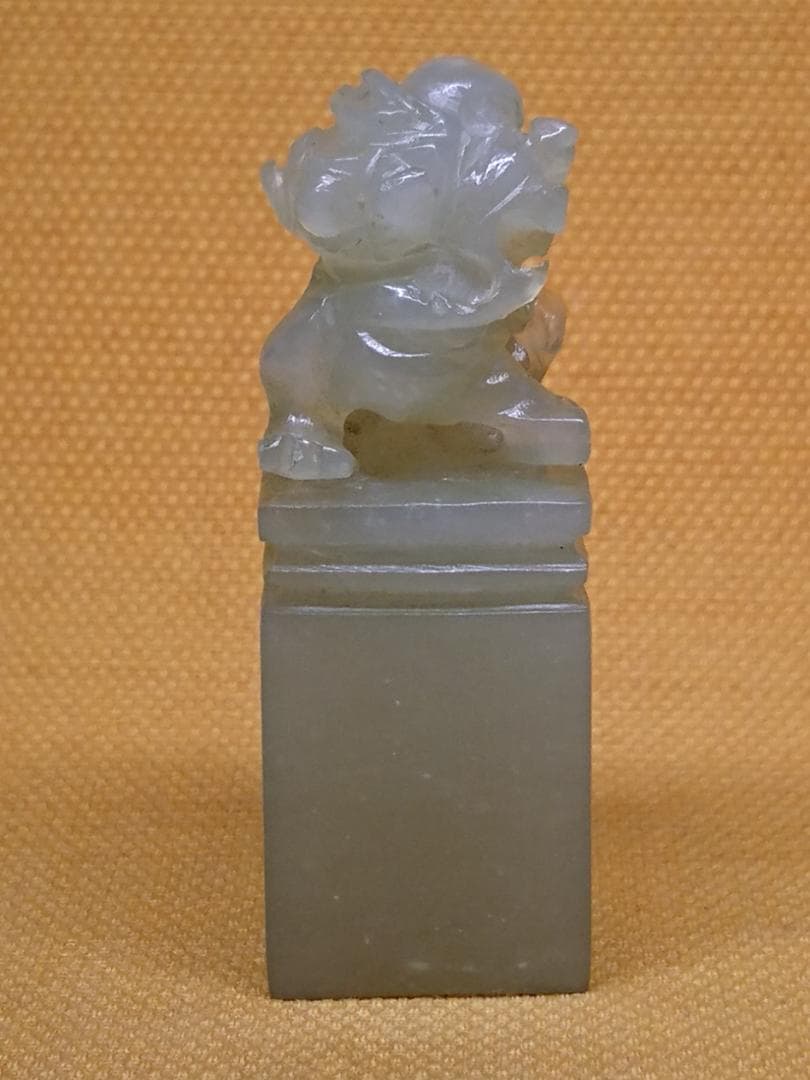 【美品】獅子　雕刻　玉石　翡翠　置物　インテリア　工芸品　美術品　A3405