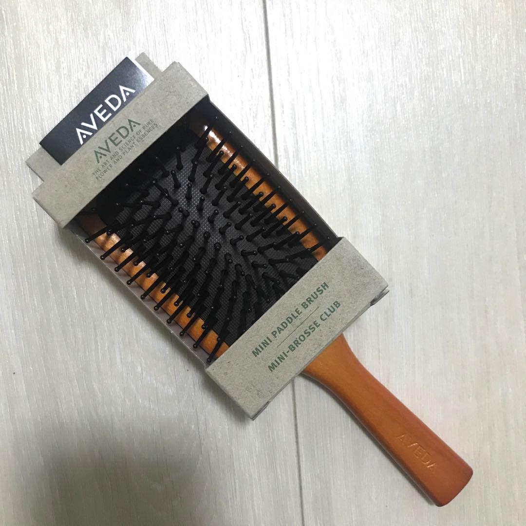 新品　AVEDA familiar ミニパドルブラシ　ファミリア　限定　完売