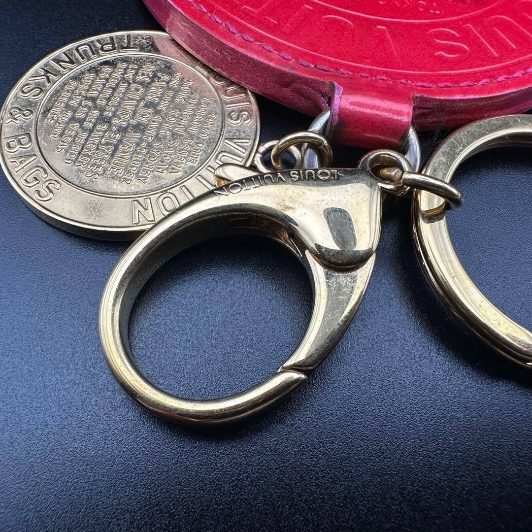 美品✨　ルイヴィトン　キーホルダー　M93605　ロゴ　刻印　1597