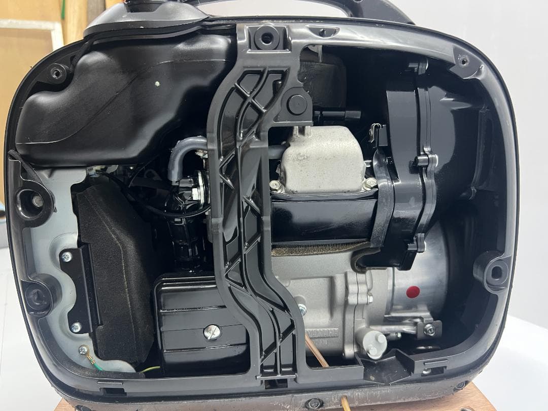 【動作良好・保証付】SHINDAIWA インバーター発電機 iEG1600M