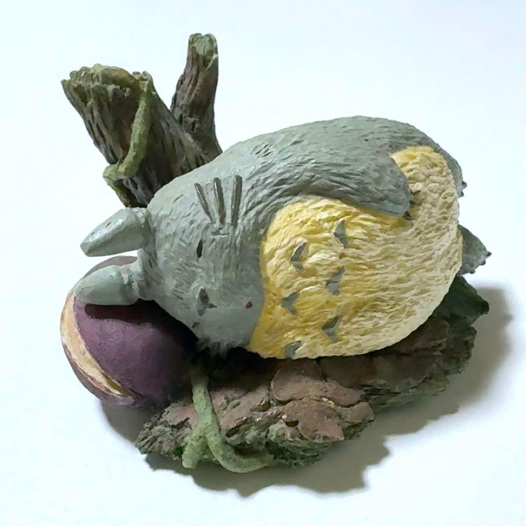 スタジオジブリ となりのトトロ 雑木林のトトロたち フィギュア 森のおふとん