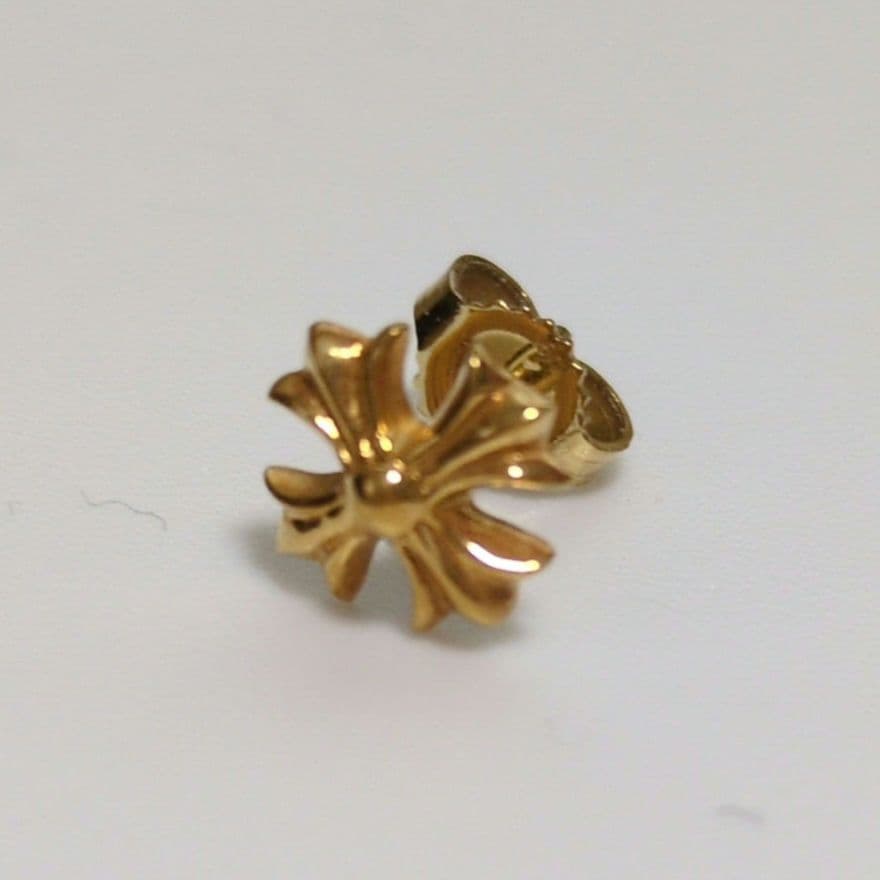 クロムハーツ22K NO2 CH PLUS スタッドピアスゴールド片耳用