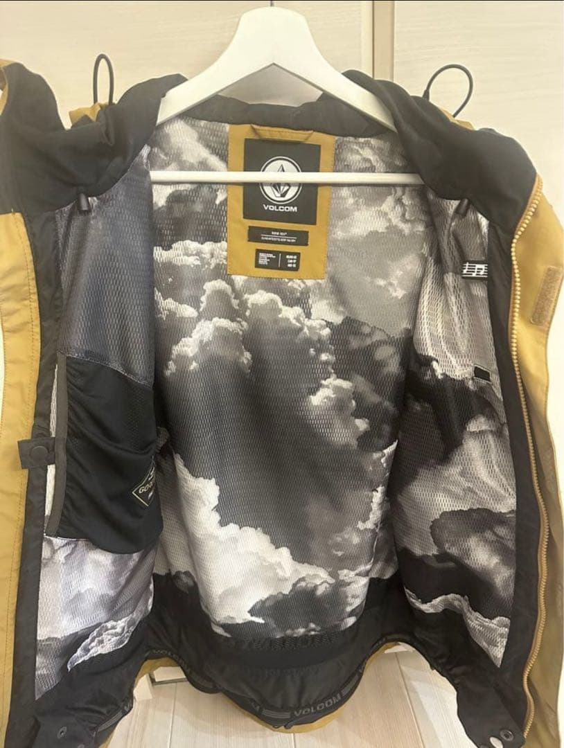 VOLCOM GORE-TEX フード付きジャケット