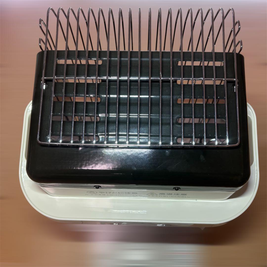 【美品】イワタニ カセットガスストーブ CB-STV-DKD 暖房　ポータブル